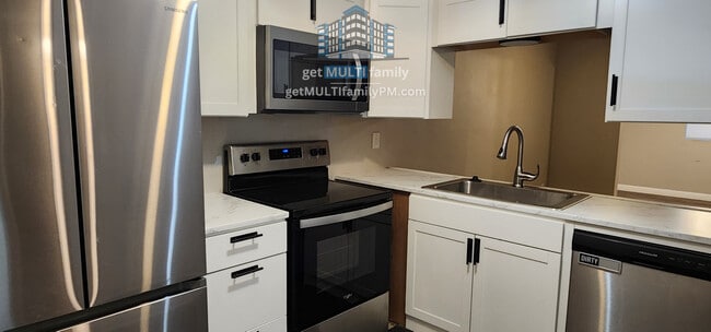 Building Photo - 1903 N Spring-102