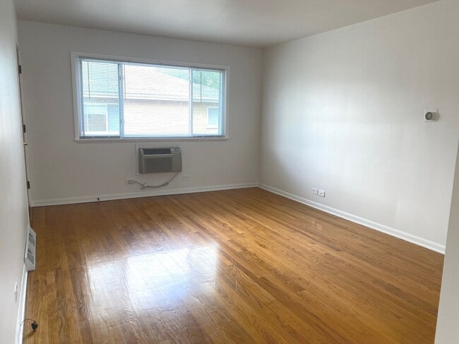 Building Photo - 517 Prairie Ave