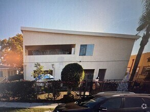 Building Photo - 1030 Myrtle Ave