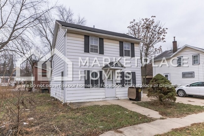 Building Photo - 315 W Carpenter St