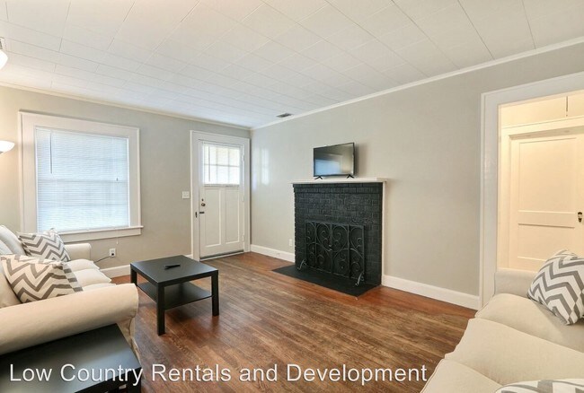 Building Photo - 2105 E 41st St