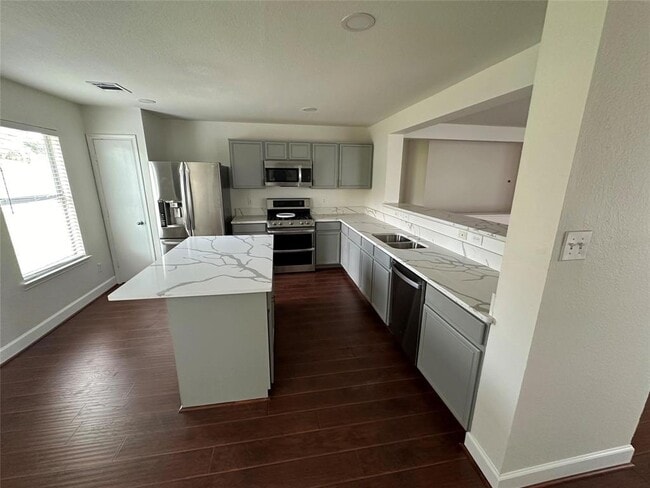 Building Photo - 18119 Waverly Hollow Ln