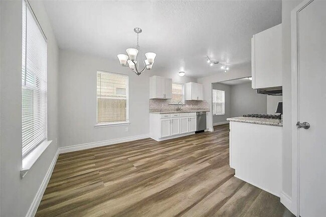 Foto del edificio - 1427 Hade Falls Ln