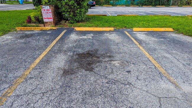 Building Photo - 2301 SE 4th St