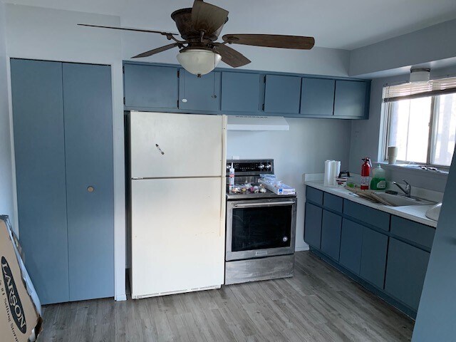 Kitchen - 182 Antoine St