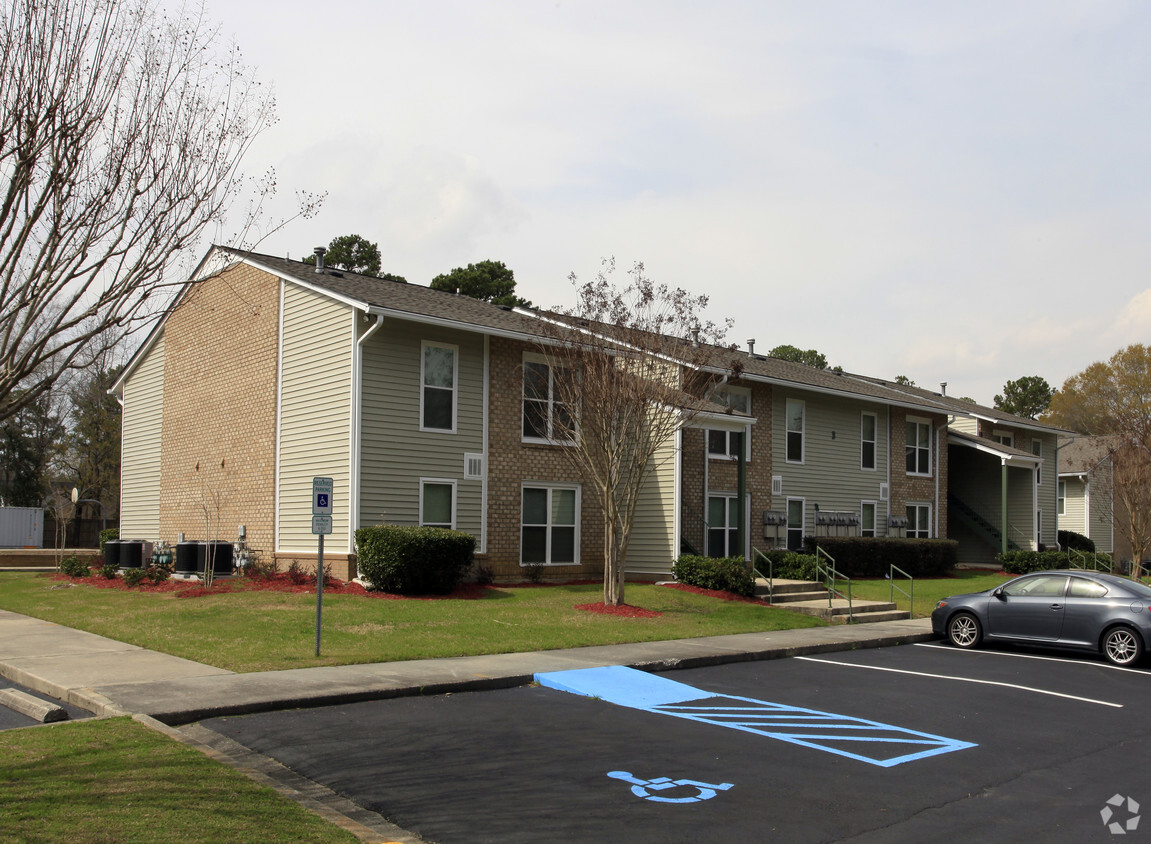 Primary Photo - Greentree North Apartments