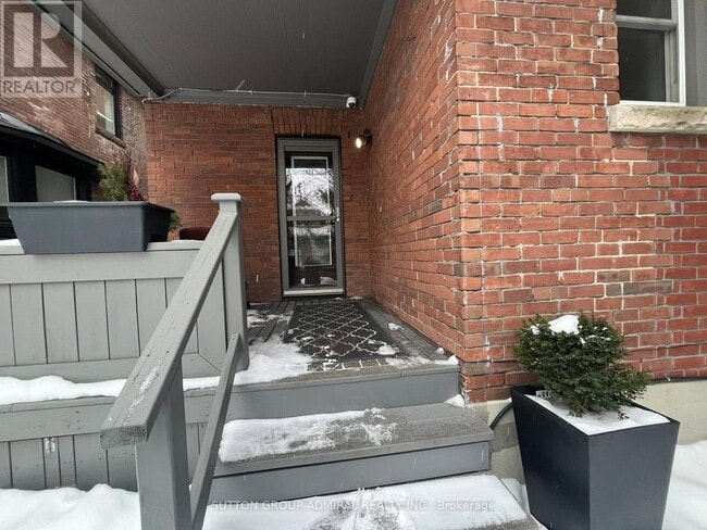 Building Photo - 335 Palmerston Blvd