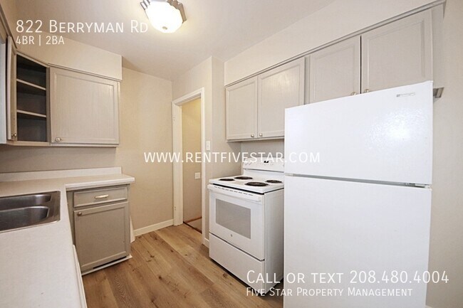 Foto del edificio - 822 Berryman Rd