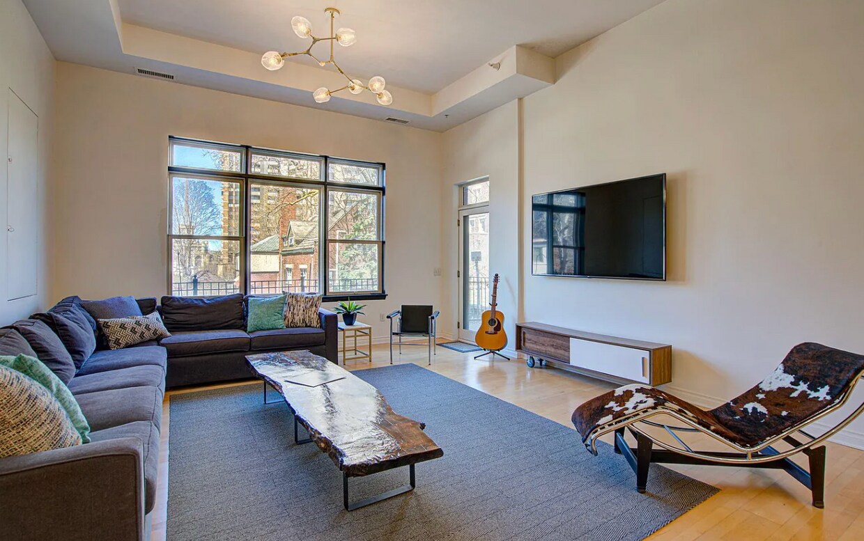 Foto principal - 301 Clifton Ave