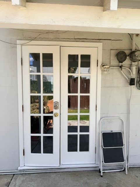 Kitchen door out to backyard - 5943 Tujunga Ave