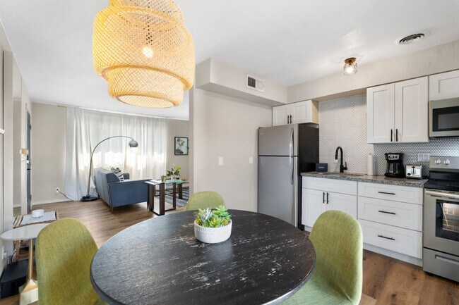 Foto del edificio - 3307 N 66th Pl