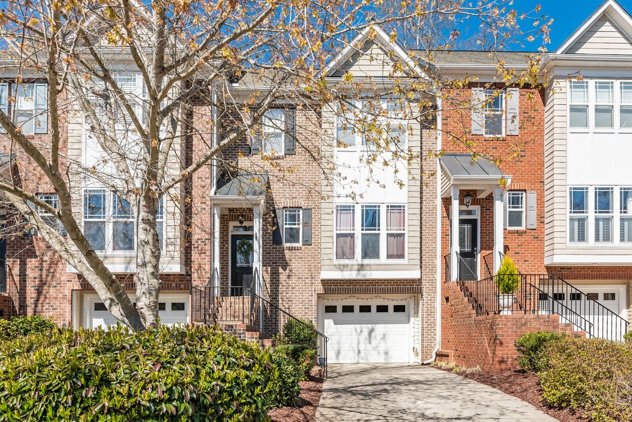 Beautiful 2 bedroom 2.5 bath Townhome in Carrboro - Beautiful 2 bedroom 2.5 bath Townhome in Carrboro