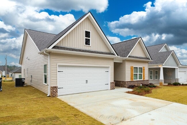 Building Photo - Stunning 3BR/2BA Beauty – Modern Upgrades, Incredible Value & Won't Last Long!