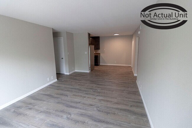 Building Photo - 3408 Balboa Ln