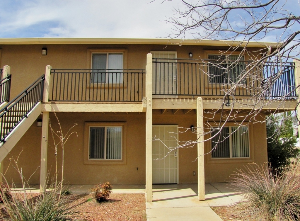 Foto principal - 2BR/2BA, 1024 sq.ft. condo in Sierra Vista...