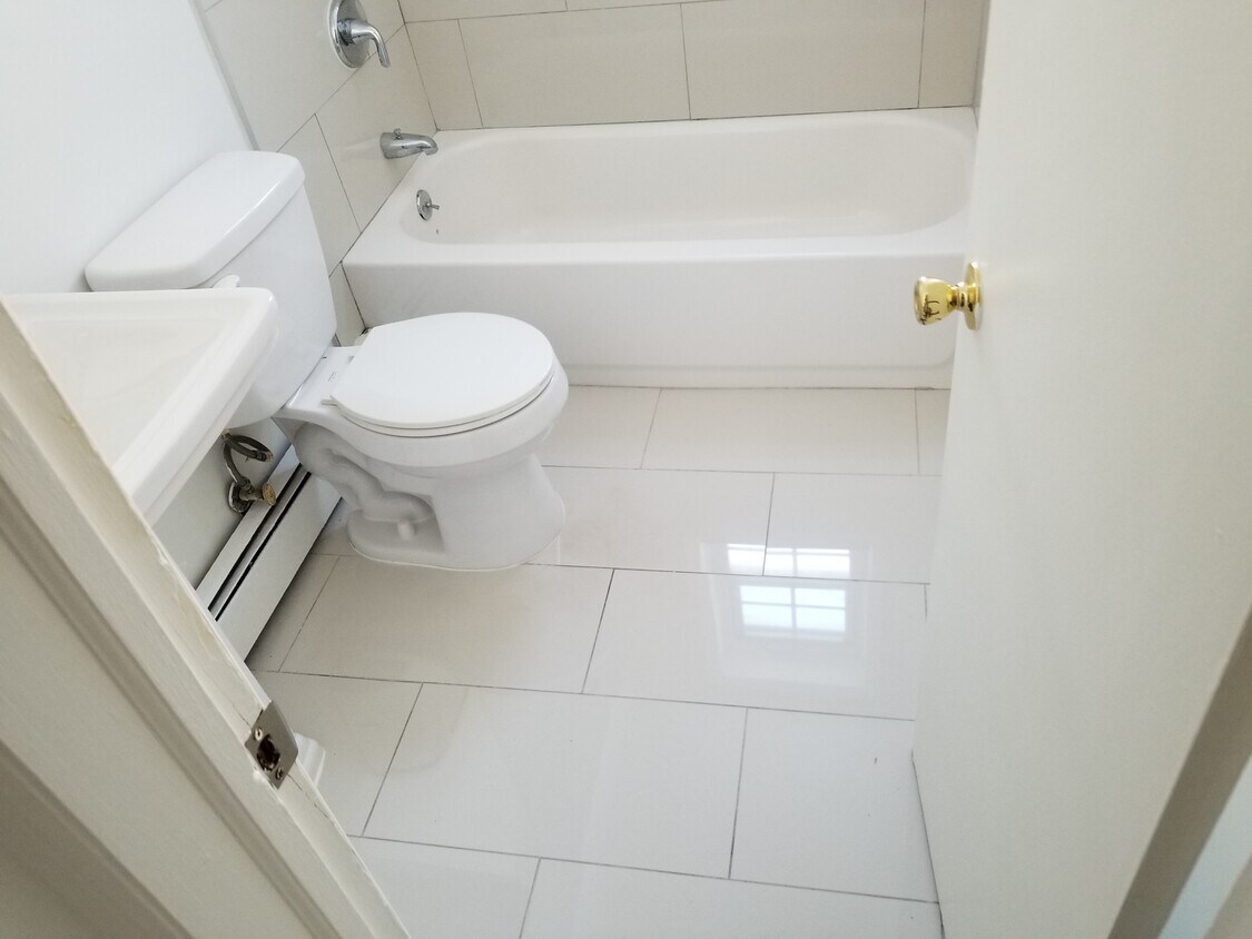 203 Old Allamuchy Rd Unit 1, Hackettstown, NJ 07840 Apartments in