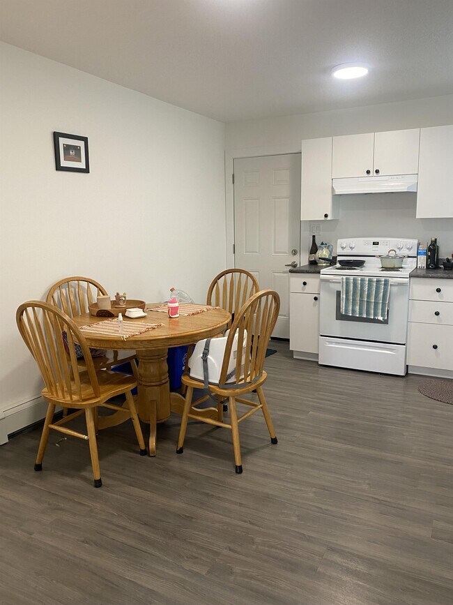 Photo du bâtiment - 2041 Tamarack St