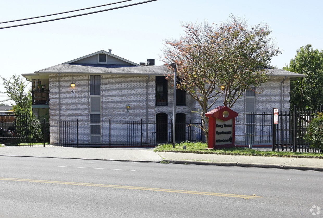 Foto del edificio - Tarry Towne Apartments