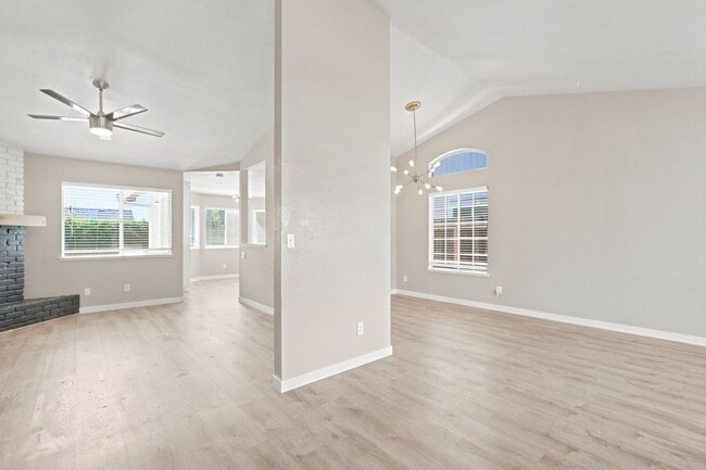 Building Photo - 8034 Fairlands Way