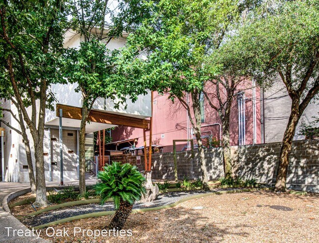 Building Photo - 2 br, 2.5 bath House - 515 El Paso St #B