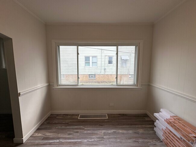 Foto del edificio - 18108 Harland Ave