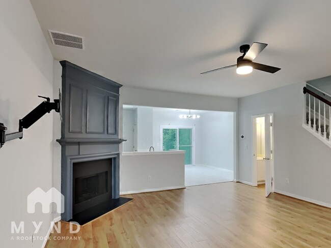 Building Photo - 70 Highoak Dr NE