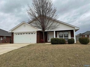 Building Photo - 124 Clover Ridge Dr