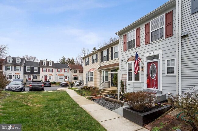 Foto del edificio - 8552 Southlawn Ct