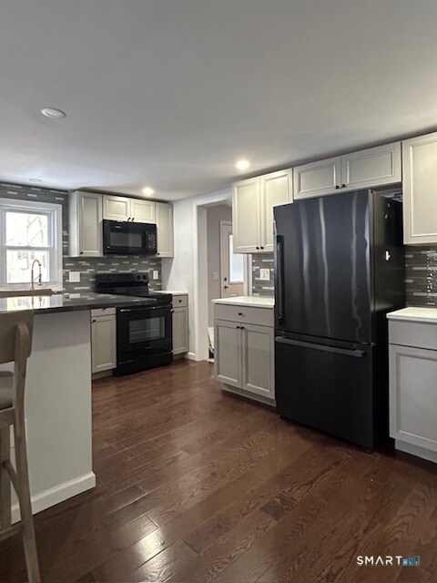 Building Photo - 151 Sunnyside Ave