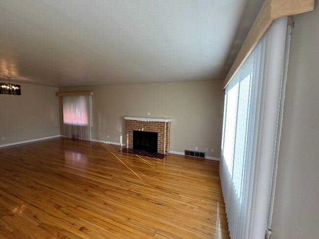 Foto del edificio - 825 E 35th Ave