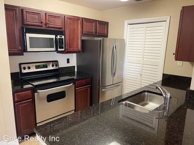 Building Photo - 1 br, 1 bath House - 14890 Pleasant Bay Ln...
