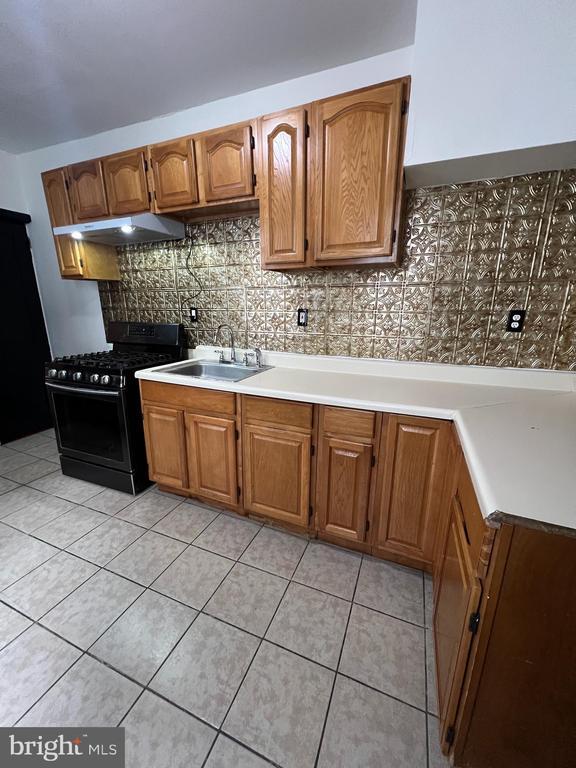 Building Photo - 434 Birch St