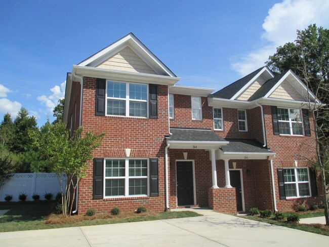 Building Photo - The Townes at Ardwyck