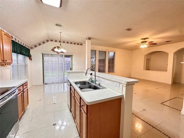 Foto del edificio - 3531 Tamarack Dr