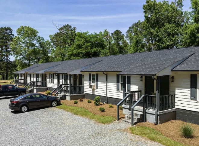 Primary Photo - 111 Sinclair Marina Rd NE