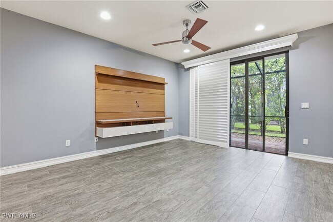 Foto del edificio - 7894 Bristol Cir