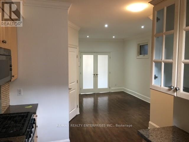 Photo du bâtiment - 371 Woodbine Ave