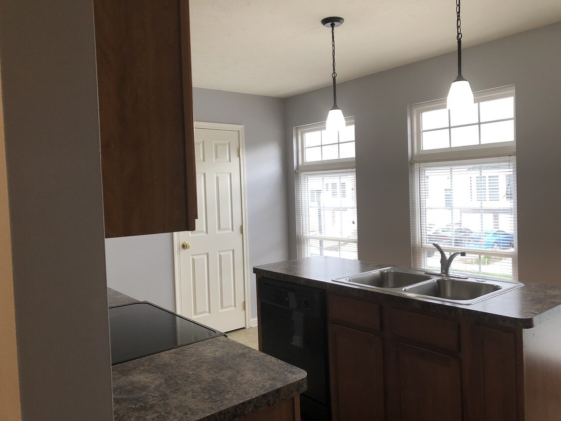 Foto del edificio - 1928 E 86th St