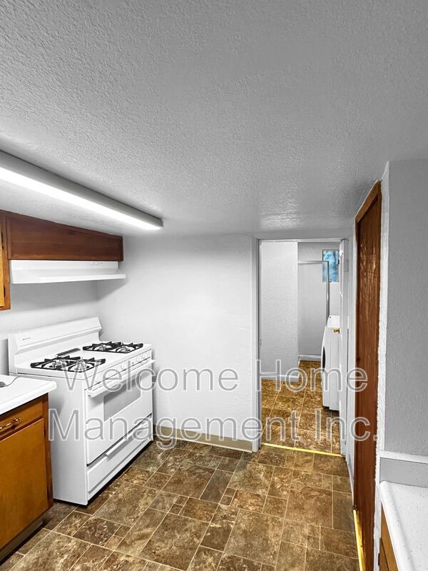 Building Photo - 4690 Augustine St