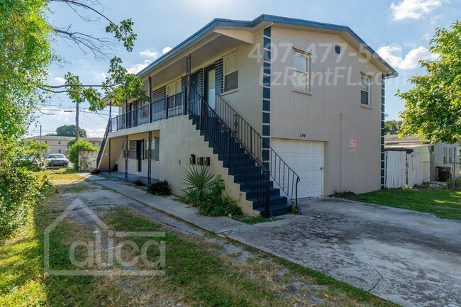 Building Photo - 544 19th St