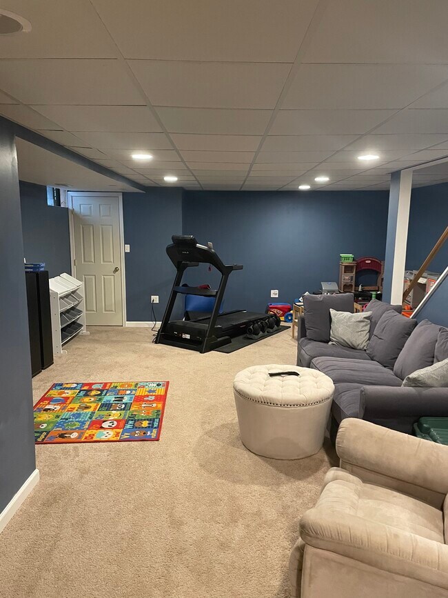 Building Photo - 206 Bell Ringer Ct