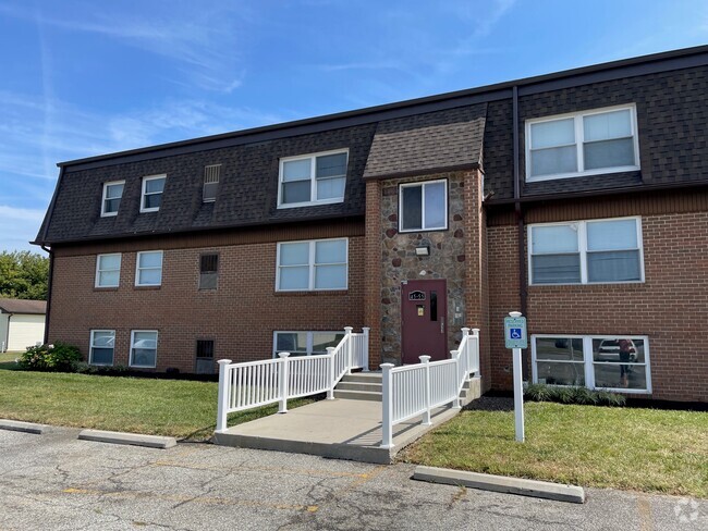 Building Photo - Arbour Court