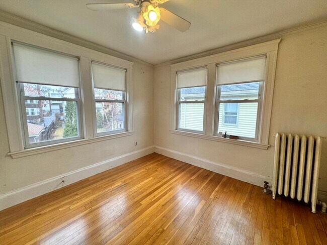 Foto del edificio - 35 Flett Rd