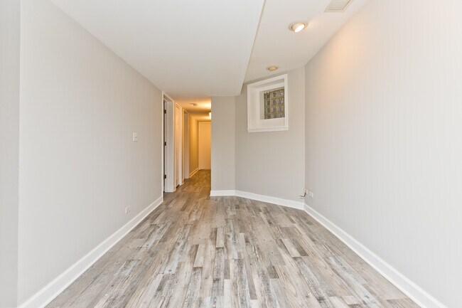 Foto del edificio - 1427 W Winona St
