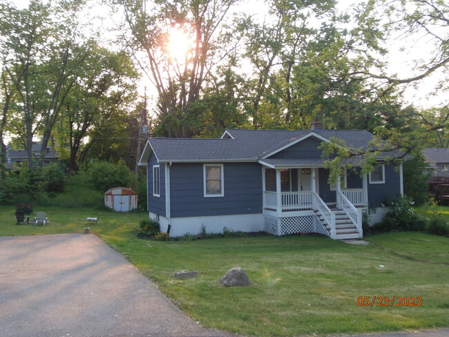 Building Photo - 9 Indian Trail