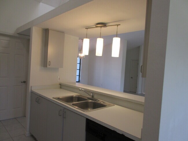 Building Photo - 463 Gallegos St