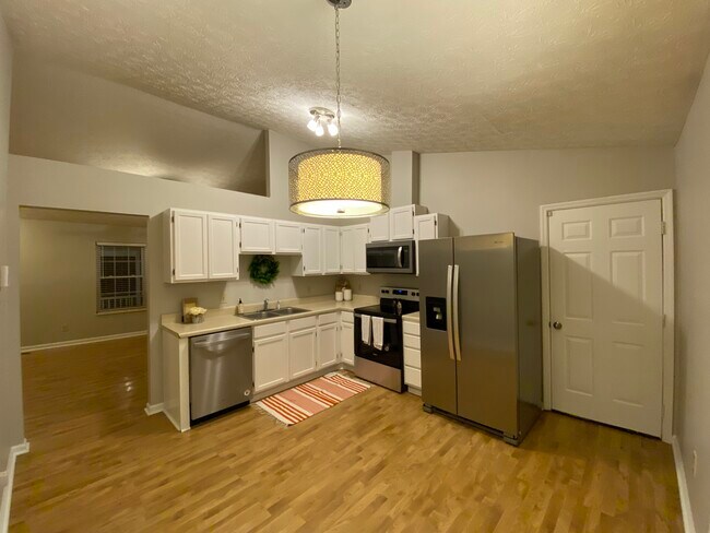 Foto del edificio - 6033 Waterbury Ln