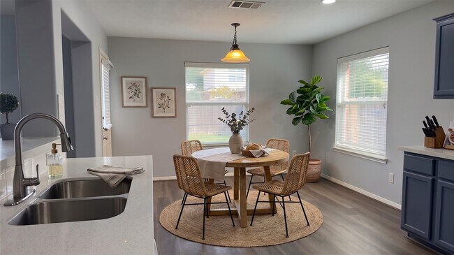Foto del edificio - 24822 Cobble Canyon Ln