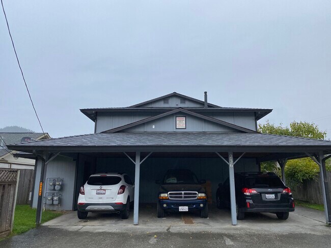 Complejo con aparcamiento cubierto - 236 2nd Ave