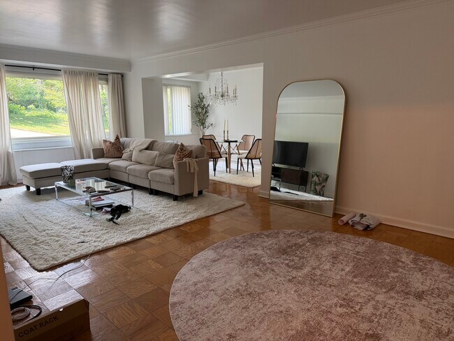 Sala de estar - 4201 Cathedral Ave NW